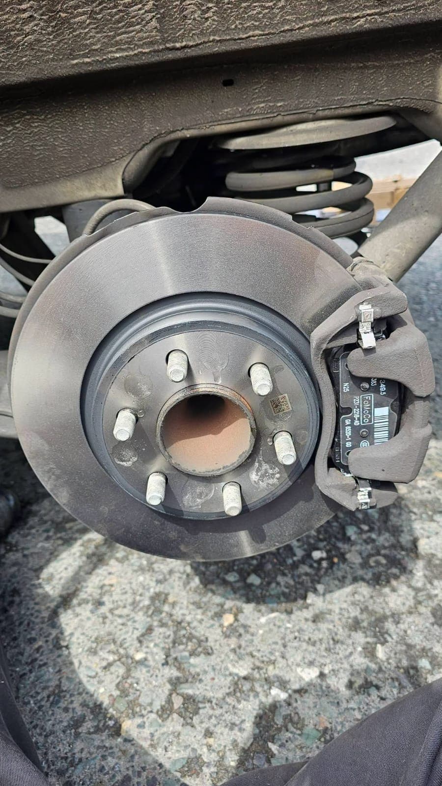 Vehicle repair carried out on driveway